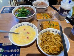 武汉热干面-文叔·湖北名小吃·小龙虾(华强北店)
