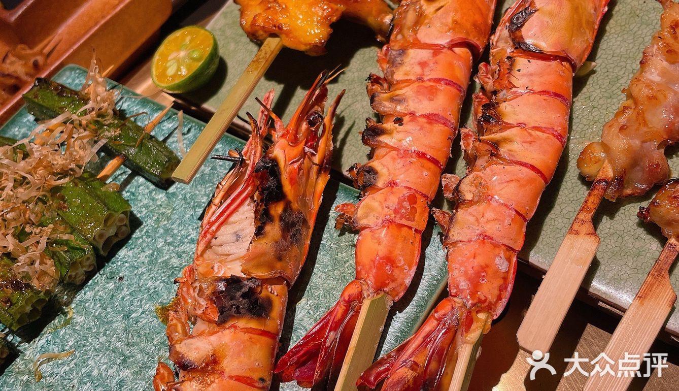 环贸烧鸟推荐[吐]烤的有点过，但味道贼好