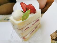 -花花卷卷·鲜食蛋糕(静安久光百货店)