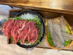 吃嫩草的小嫩牛-热火朝天鲜切牛肉火锅(南强街巷店)