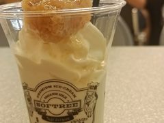 蜂巢冰激淋-OUR Bakery(三里屯太古里店)