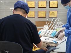-上海仁爱医院口腔科 · 种植