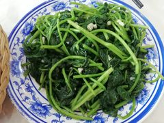 蒜蓉炒番薯叶-家乡饭店(里仁洞店)
