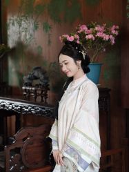 -洛水阁·汉服妆造体验馆(山塘街店)