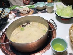 -洪氏嗨捞·猪肚鸡火锅(阳光天地店)