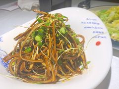 香干豆苗-雲蜀龙阁·金牌水煮鱼(方庄店)