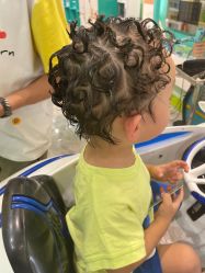 -爆米花儿童美发乐园