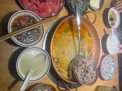 -洱火云南酸菜牛肉火锅(石景山当代商城店)