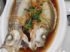 -丹水桥地锅鱼·翘嘴鲌·地方特色全鱼宴(丹江口大坝店)