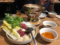 酸菜火锅面-小大董·烤鸭(凤凰汇店)