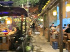 -城墙拐拐火锅(三峡广场黑金冠店)