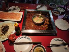 -二荆条·蜀鲜汇城市森林火锅