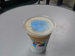 蓝天白云拿铁-瑞幸咖啡(大冲商务中心C座店)