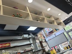 -百品聚旋转火锅(万德庄店)