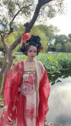 -一揽芳华汉服旗袍体验馆(拙政园店)