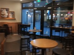 用餐区-星巴克(无锡百联奥特莱斯店)