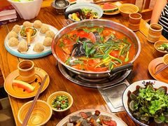 -亮欢寨酸汤鱼(沙冲路店)