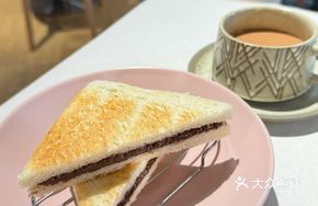 Ovaltine Crunch Sandwich