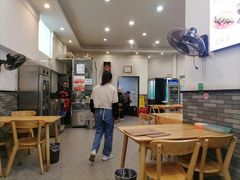 -雷祖芳老妈蹄花店