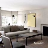 被改造后的建筑还是很有魅力的 原本建筑结构就是一大特
