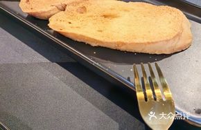 French Baguette Slices