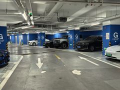 -前滩太古里木区停车场