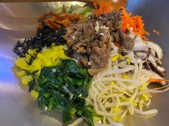 烤牛肉拌饭-梨花牛肉汤饭(仁恒伊势丹店)