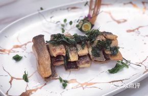 Suzhou Leaf Pan-Fried Yellow Croaker