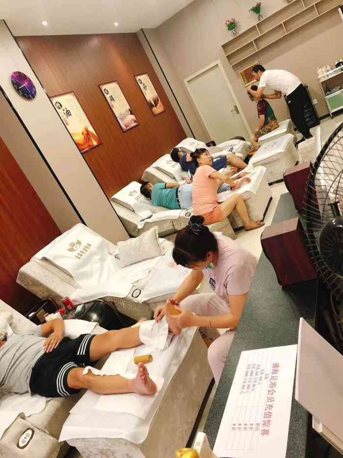 打分 技师:幽默风趣,手法到位 [樱花]特色:按摩 开背 缓解压力 [薄荷]