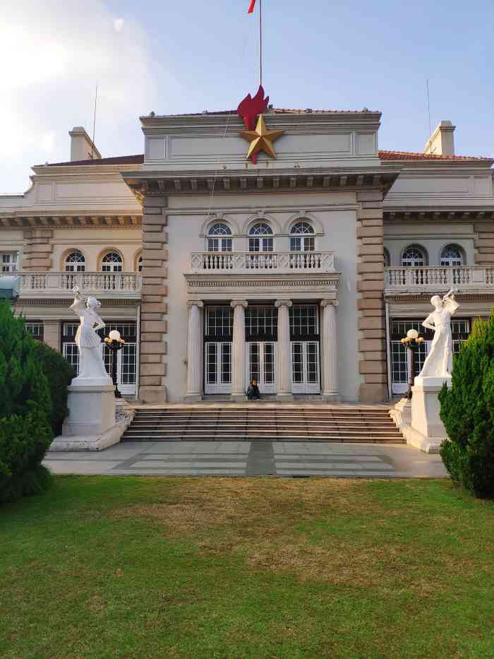 中福会少年宫-"傍晚时分从南京西路路过,那幢熟悉的楼房我.