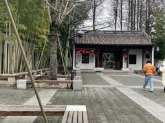 -汇龙潭