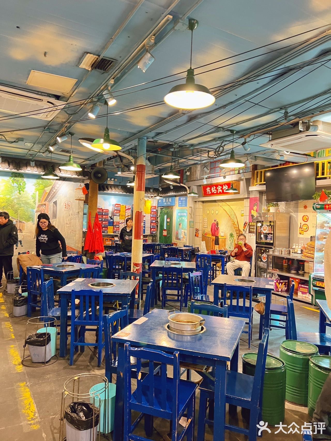 马路边边 | 一口回到小时候的串串香