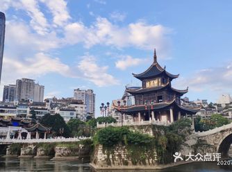 游客也很多，到此一游是必须的
