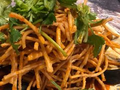 皮蛋拌馓子-靓靓蒸虾(中山公园店)