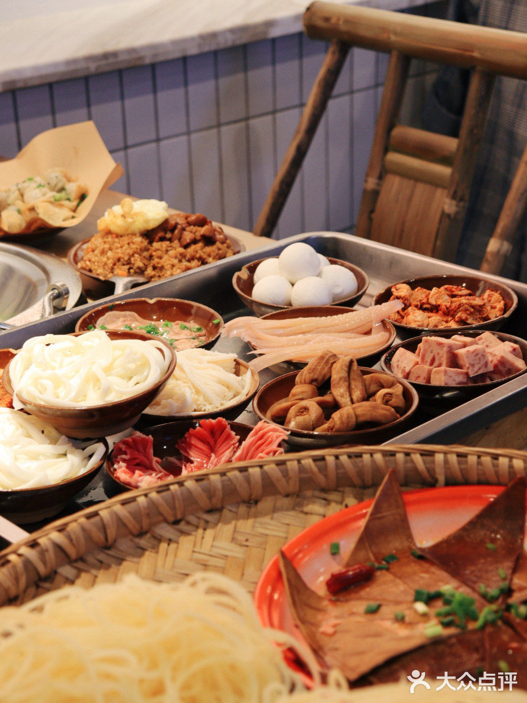 蜀教主 单程2小时都拦不住我下班去吃这口