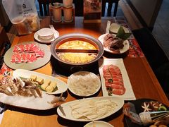 -呷哺呷哺(融创茂店)