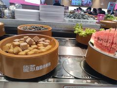 -龍歌自助小火锅(市北CBD万达店)