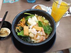 -灵芝妹子海鲜米线(香炉礁山姆店)