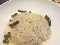 -艳阳天民俗村(公园路店)
