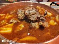 -虾弄弄海派小龙虾·牛羊蝎子火锅