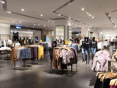 -URBAN REVIVO(佛山南海万达广场店)