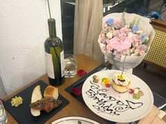 -Mark&Mars Restaurant