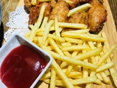 鸡翅薯条-叶派龙虾•招牌香辣蟹·海鲜(中海国际店)