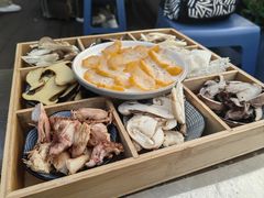 -野菌皇海景野生菌火锅(滨海大道店)