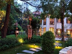 -常熟路(地铁站)