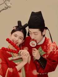 点击看大图 -至臻微拉婚纱摄影