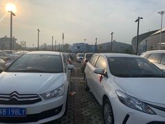 -融创茂-停车场