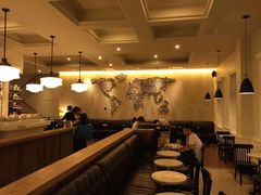 大堂-星巴克臻选(广州沙面店)