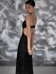 -至臻微拉婚纱摄影