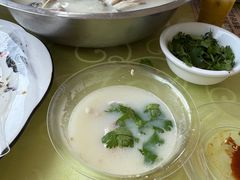 -雪湖煜辰鱼头老店(雪野湖店)